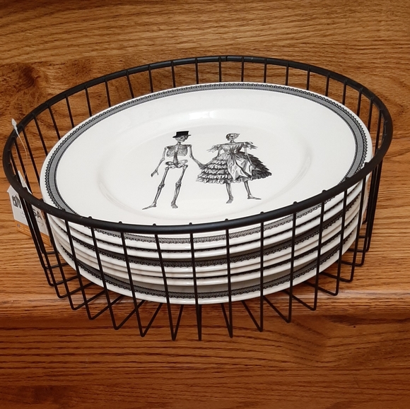 Victorian 11" Skeleton Couple plates set of 6 plates & 1 metal basket Halloween - Picture 2 of 16